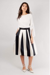 CLOSET Mono Pleated Skirt